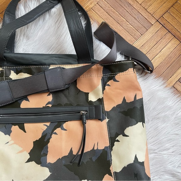 lululemon athletica Bags Lululemon Gym Bag Poshmark